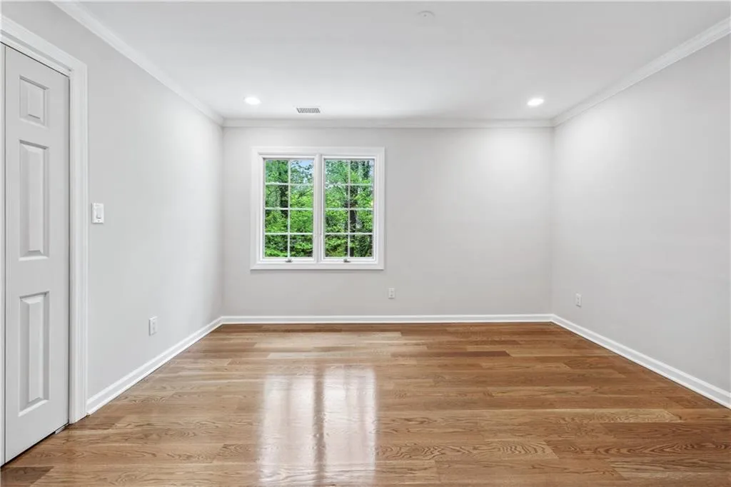 53 Paces West Drive Nw, Atlanta, Georgia 30327, 3 Bedrooms Bedrooms, ,3 BathroomsBathrooms,Residential,For Sale,53 Paces West Drive Nw,7552585