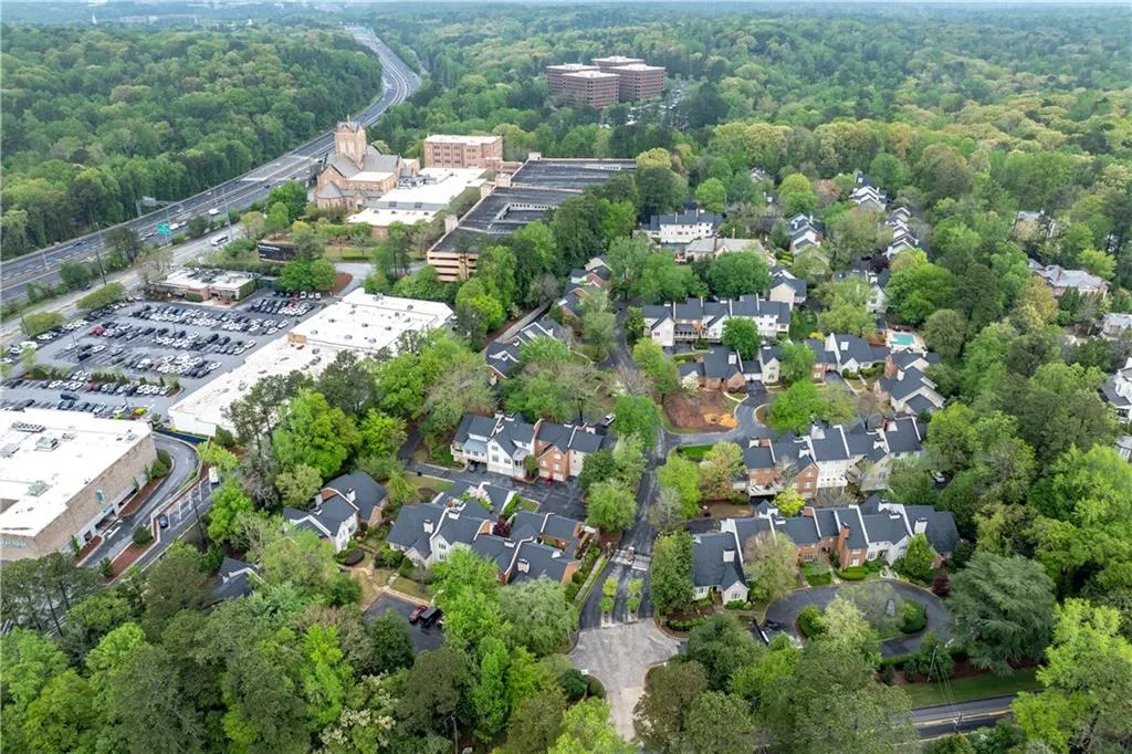 53 Paces West Drive Nw, Atlanta, Georgia 30327, 3 Bedrooms Bedrooms, ,3 BathroomsBathrooms,Residential,For Sale,53 Paces West Drive Nw,7552585
