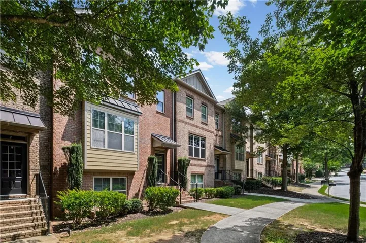 440 Jardin Court, Roswell, Georgia 30022