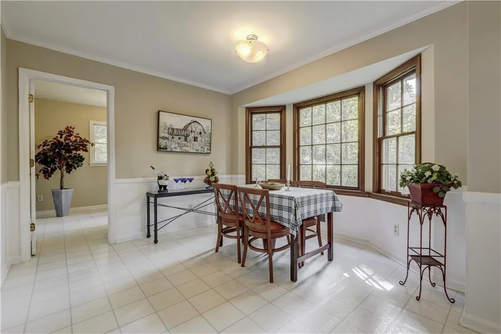 1155 Old Woodbine Road, Sandy Springs, Georgia 30319, 4 Bedrooms Bedrooms, ,2 BathroomsBathrooms,Residential,Sold,1155 Old Woodbine Road,6073890