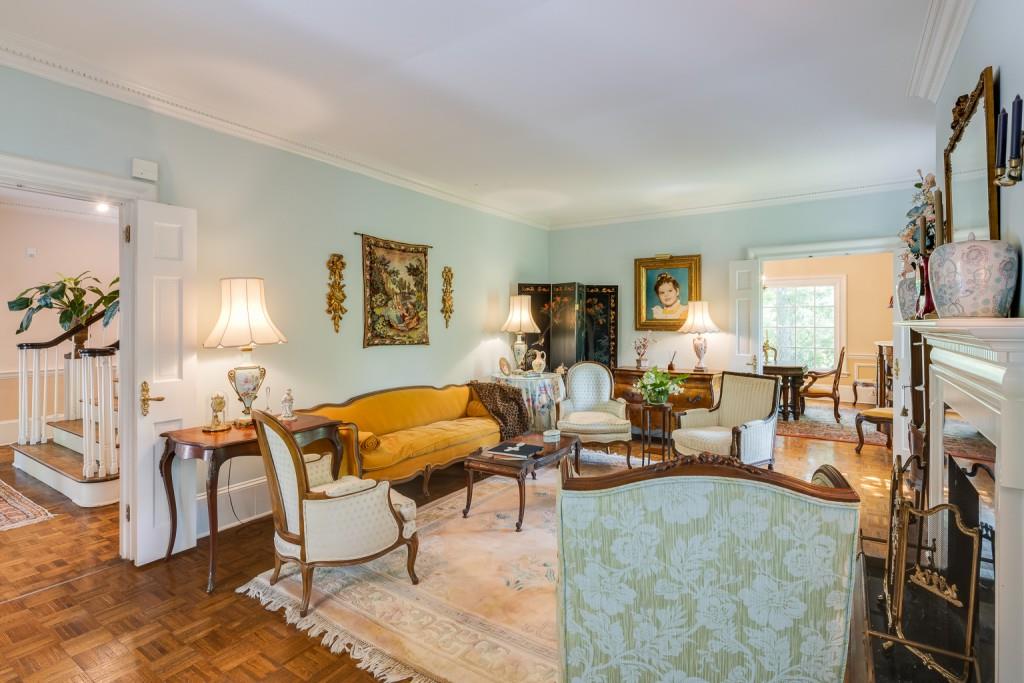 222 Burdette Road, Sandy Springs, Georgia 30327, 5 Bedrooms Bedrooms, ,4 BathroomsBathrooms,Residential,Sold,222 Burdette Road,7224206