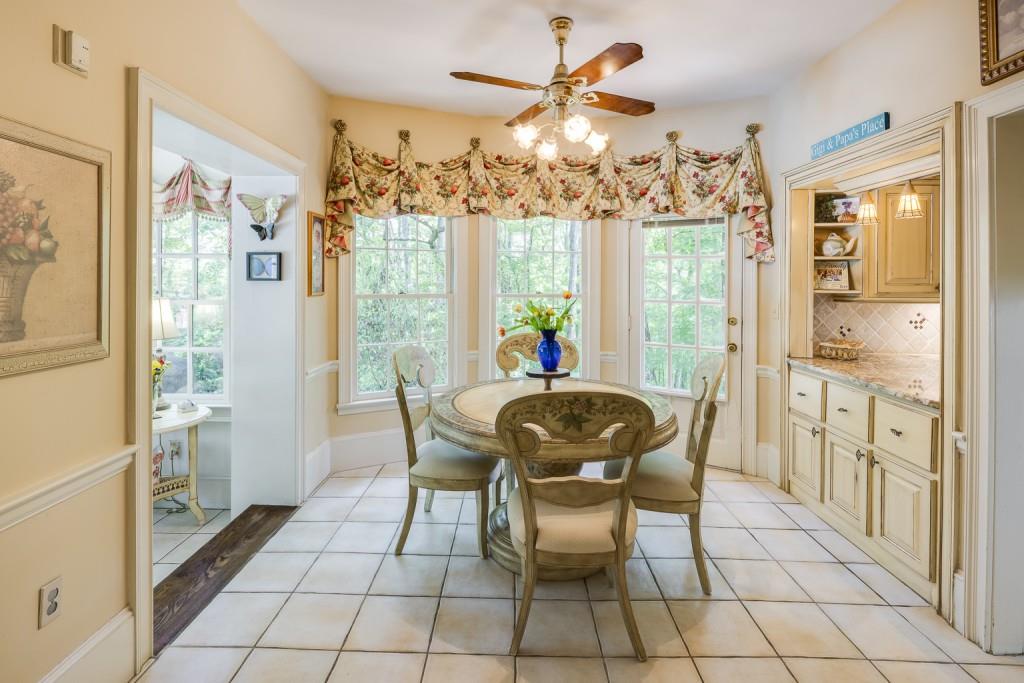 222 Burdette Road, Sandy Springs, Georgia 30327, 5 Bedrooms Bedrooms, ,4 BathroomsBathrooms,Residential,Sold,222 Burdette Road,7224206