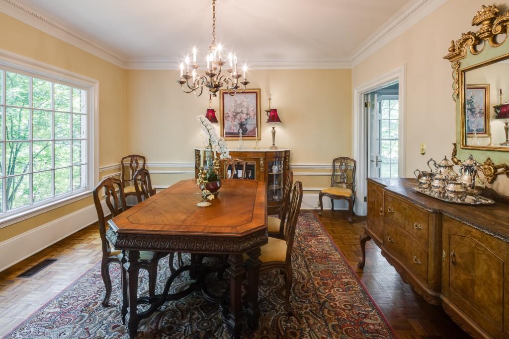 222 Burdette Road, Sandy Springs, Georgia 30327, 5 Bedrooms Bedrooms, ,4 BathroomsBathrooms,Residential,Sold,222 Burdette Road,7224206