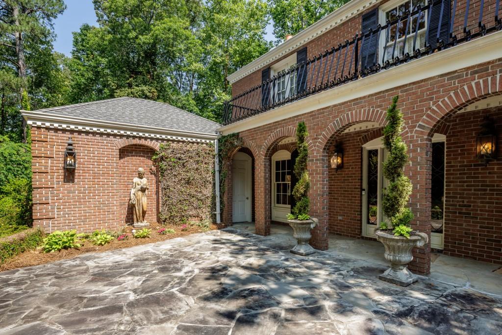 222 Burdette Road, Sandy Springs, Georgia 30327, 5 Bedrooms Bedrooms, ,4 BathroomsBathrooms,Residential,Sold,222 Burdette Road,7224206