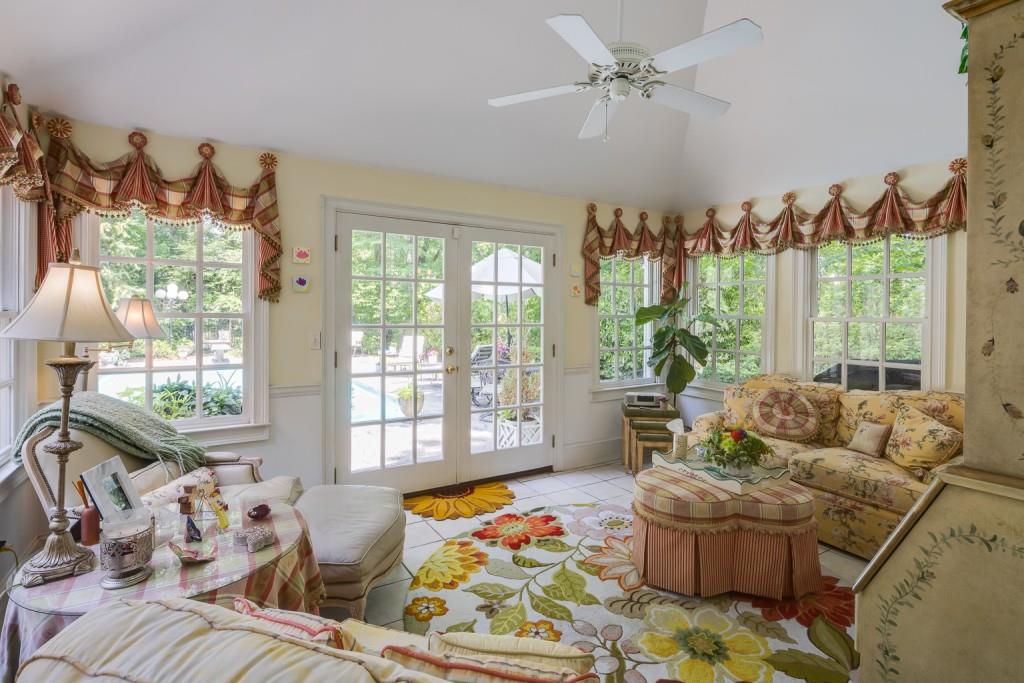 222 Burdette Road, Sandy Springs, Georgia 30327, 5 Bedrooms Bedrooms, ,4 BathroomsBathrooms,Residential,Sold,222 Burdette Road,7224206