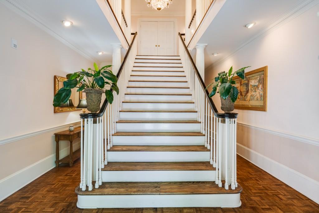 222 Burdette Road, Sandy Springs, Georgia 30327, 5 Bedrooms Bedrooms, ,4 BathroomsBathrooms,Residential,Sold,222 Burdette Road,7224206