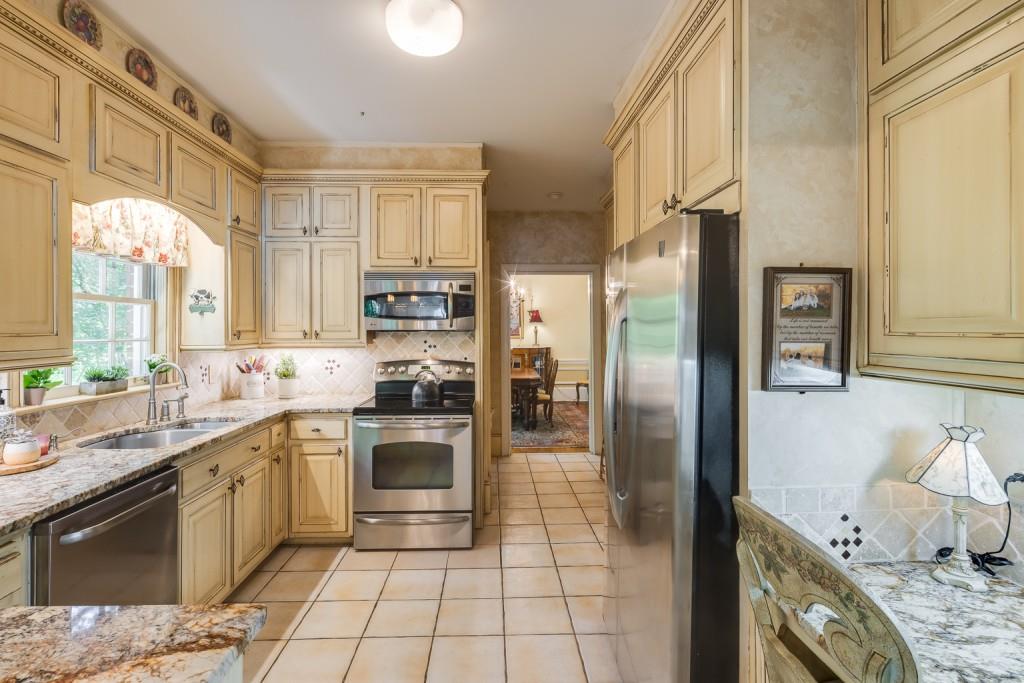 222 Burdette Road, Sandy Springs, Georgia 30327, 5 Bedrooms Bedrooms, ,4 BathroomsBathrooms,Residential,Sold,222 Burdette Road,7224206