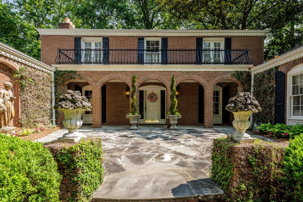 222 Burdette Road, Sandy Springs, Georgia 30327, 5 Bedrooms Bedrooms, ,4 BathroomsBathrooms,Residential,Sold,222 Burdette Road,7224206