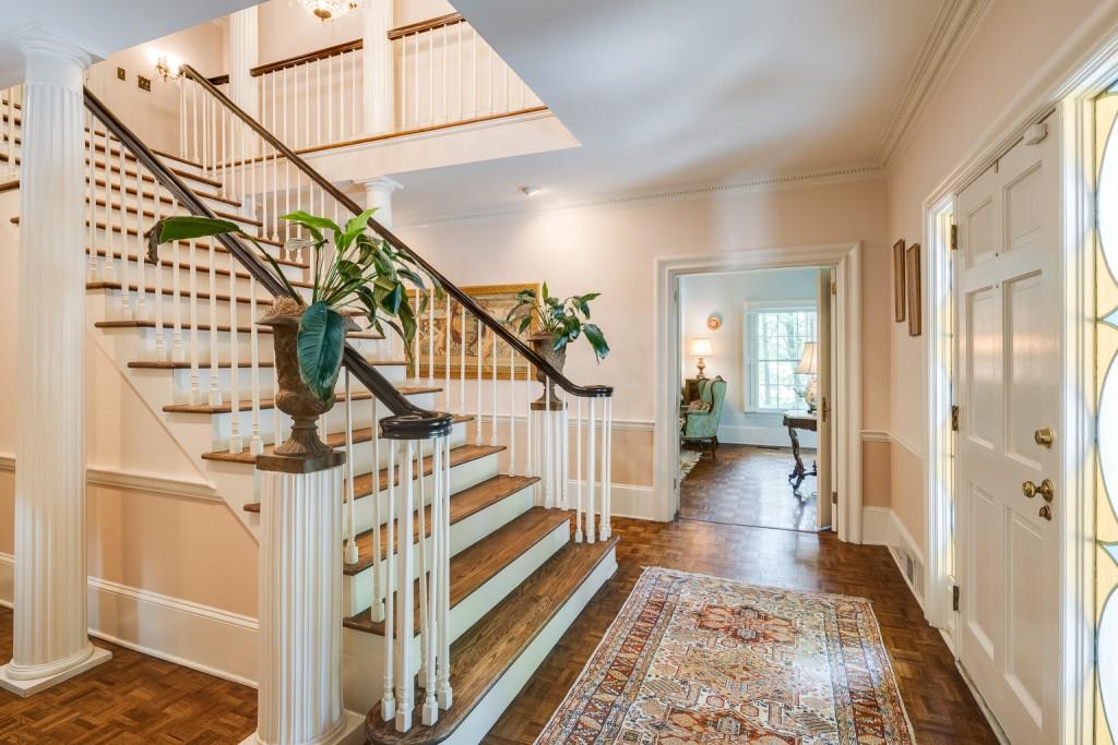 222 Burdette Road, Sandy Springs, Georgia 30327, 5 Bedrooms Bedrooms, ,4 BathroomsBathrooms,Residential,Sold,222 Burdette Road,7224206