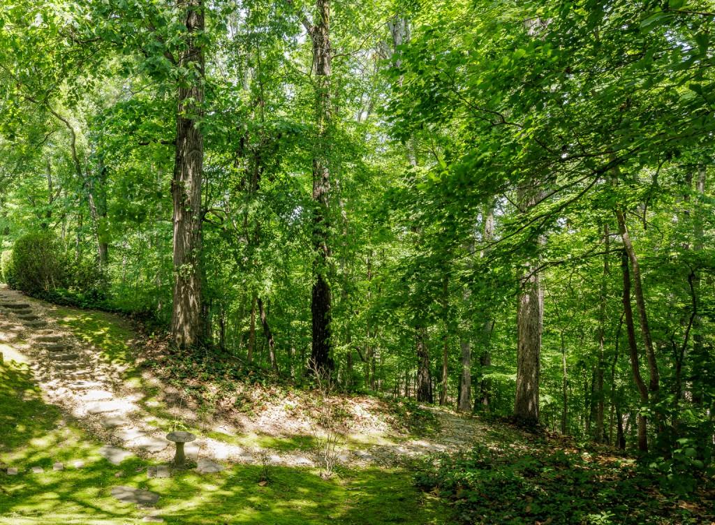 222 Burdette Road, Sandy Springs, Georgia 30327, 5 Bedrooms Bedrooms, ,4 BathroomsBathrooms,Residential,Sold,222 Burdette Road,7224206