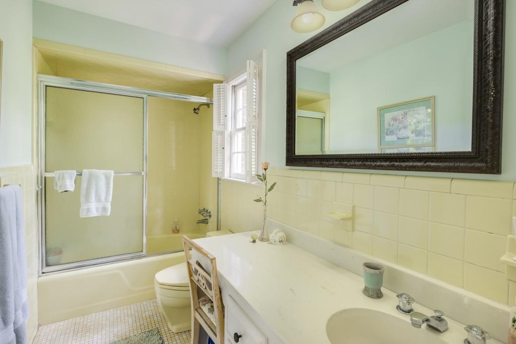 222 Burdette Road, Sandy Springs, Georgia 30327, 5 Bedrooms Bedrooms, ,4 BathroomsBathrooms,Residential,Sold,222 Burdette Road,7224206