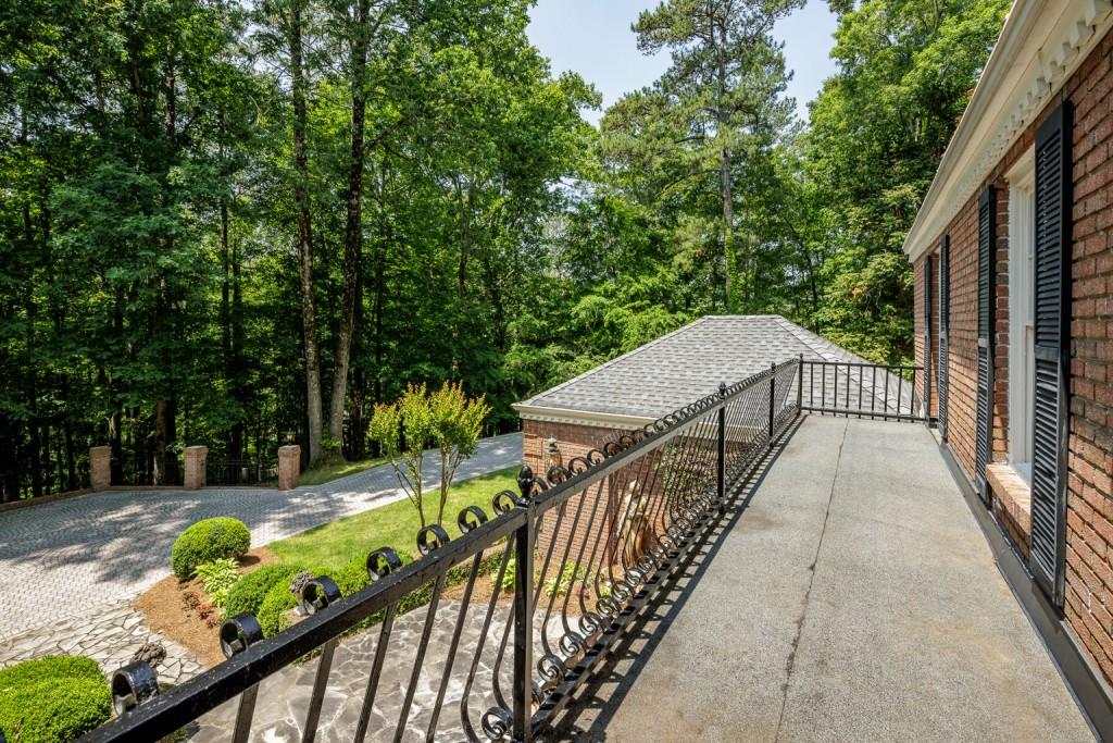 222 Burdette Road, Sandy Springs, Georgia 30327, 5 Bedrooms Bedrooms, ,4 BathroomsBathrooms,Residential,Sold,222 Burdette Road,7224206