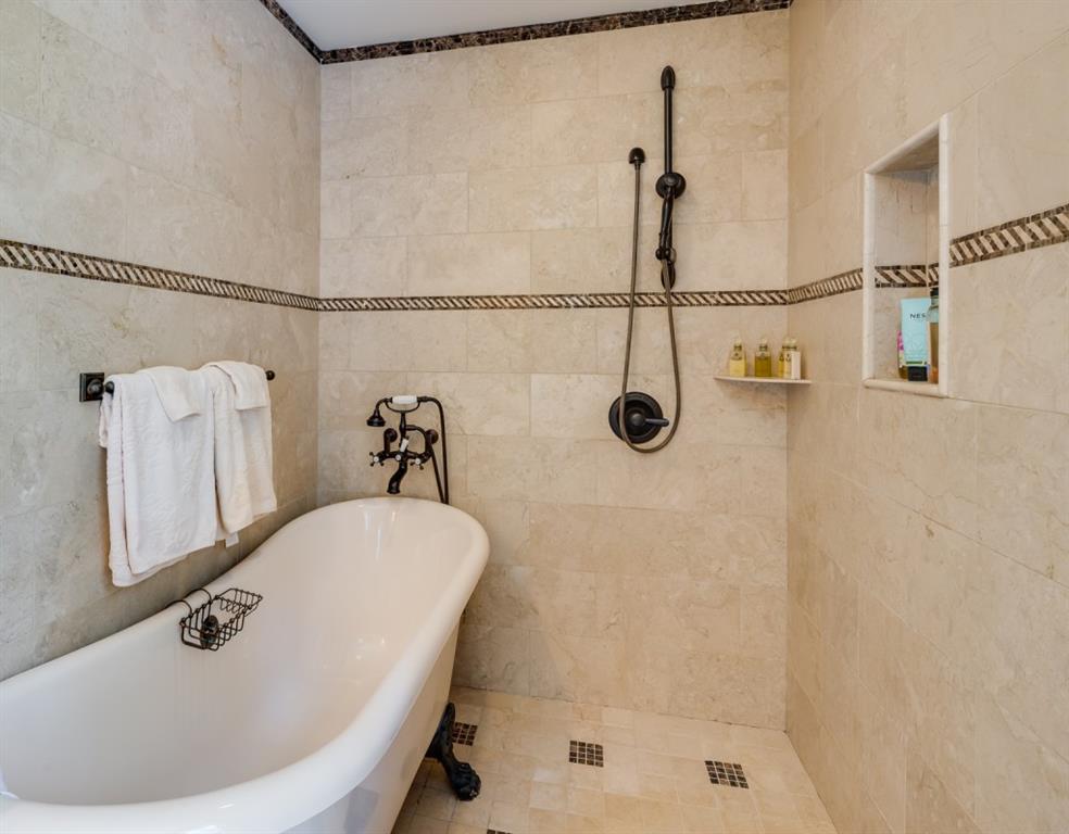 222 Burdette Road, Sandy Springs, Georgia 30327, 5 Bedrooms Bedrooms, ,4 BathroomsBathrooms,Residential,Sold,222 Burdette Road,7224206