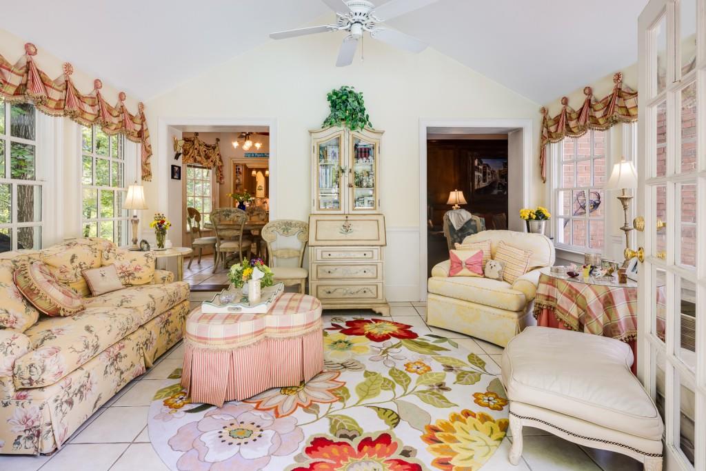 222 Burdette Road, Sandy Springs, Georgia 30327, 5 Bedrooms Bedrooms, ,4 BathroomsBathrooms,Residential,Sold,222 Burdette Road,7224206