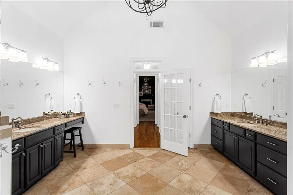 4715 Westfield Drive, Sandy Springs, Georgia 30342, 6 Bedrooms Bedrooms, ,6 BathroomsBathrooms,Residential,Sold,4715 Westfield Drive,7066666