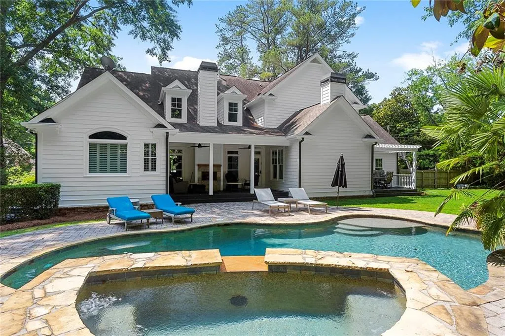 4715 Westfield Drive, Sandy Springs, Georgia 30342, 6 Bedrooms Bedrooms, ,6 BathroomsBathrooms,Residential,Sold,4715 Westfield Drive,7066666