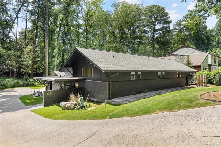 3252 W Roxboro Road Ne, Atlanta, Georgia 30324