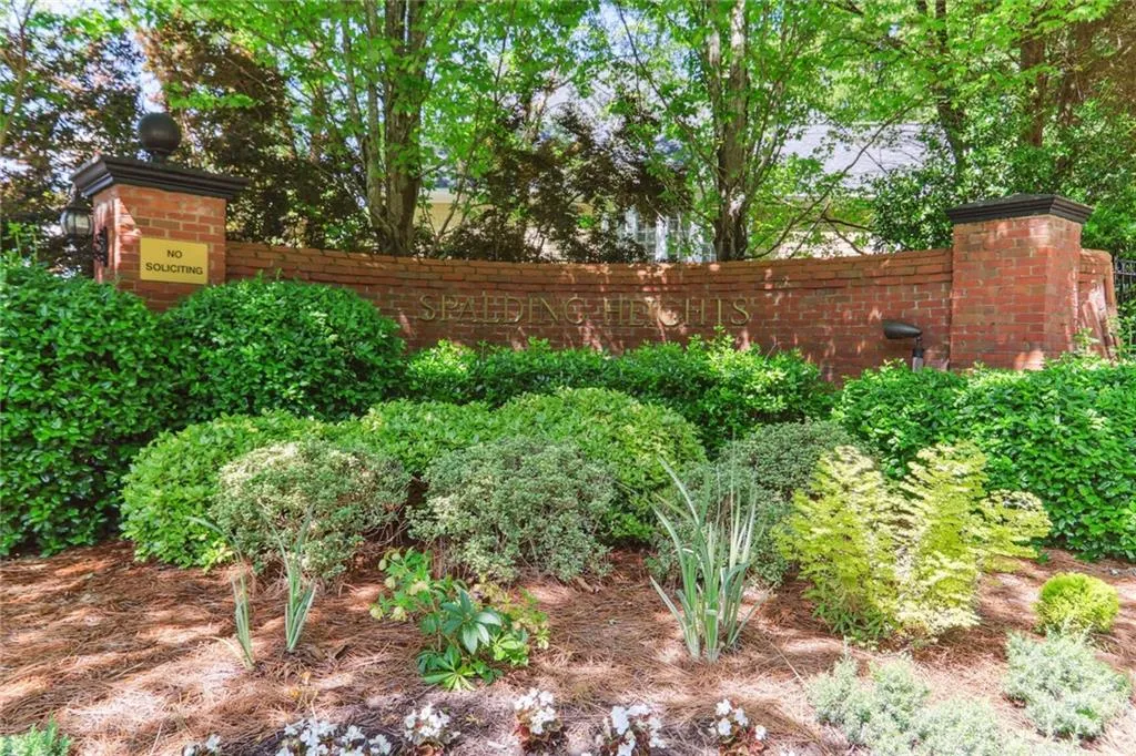 795 Spalding Heights Drive~ Spalding Heights is a quiet community located within a mile or two to shopping, restaurants, private schools, and the MJCCA.