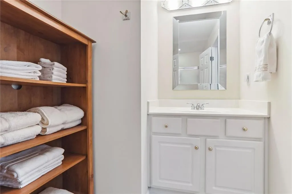 795 Spalding Heights Drive~An alternate view of Secondary Bath #1.