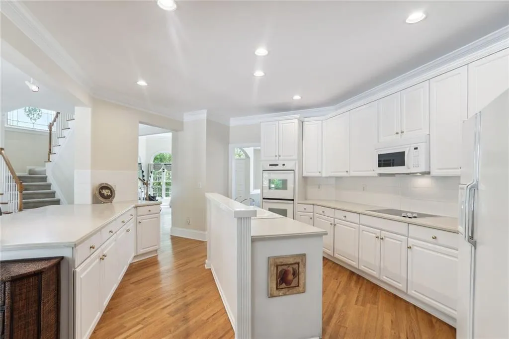 795 Spalding Heights Drive~ A view of the Kitchen from the Breakfast Room.