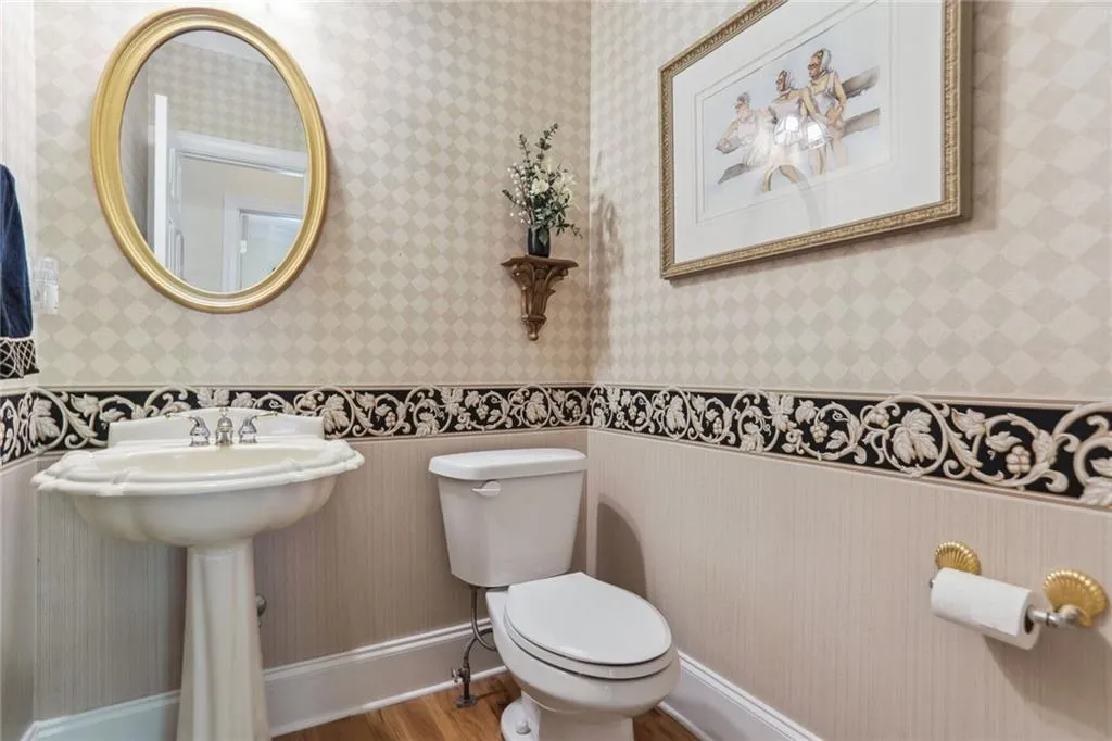 795 Spalding Heights Drive~ Powder room on main.
