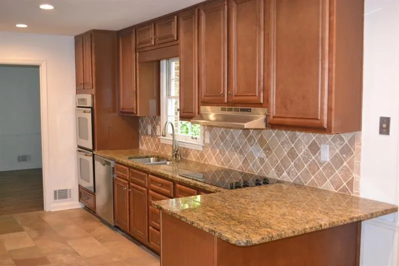 300 W Spalding Drive, Sandy Springs, Georgia 30328, 4 Bedrooms Bedrooms, ,3 BathroomsBathrooms,Residential,Sold,300 W Spalding Drive,6797111