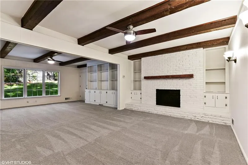 300 W Spalding Drive, Sandy Springs, Georgia 30328, 4 Bedrooms Bedrooms, ,3 BathroomsBathrooms,Residential,Sold,300 W Spalding Drive,6797111