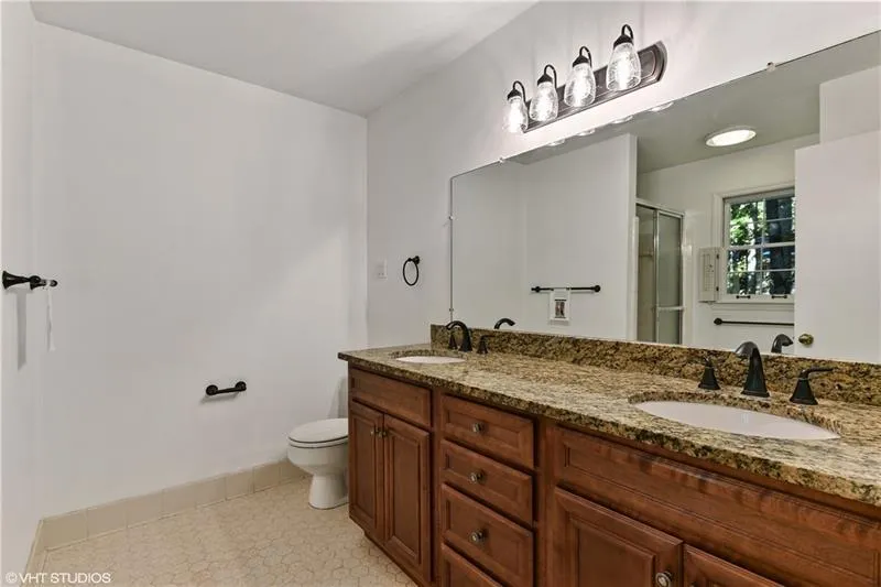 300 W Spalding Drive, Sandy Springs, Georgia 30328, 4 Bedrooms Bedrooms, ,3 BathroomsBathrooms,Residential,Sold,300 W Spalding Drive,6797111