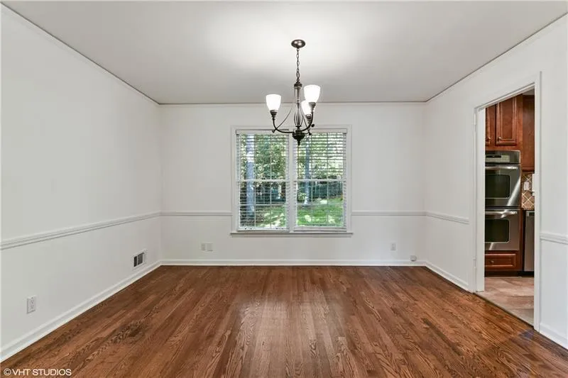 300 W Spalding Drive, Sandy Springs, Georgia 30328, 4 Bedrooms Bedrooms, ,3 BathroomsBathrooms,Residential,Sold,300 W Spalding Drive,6797111