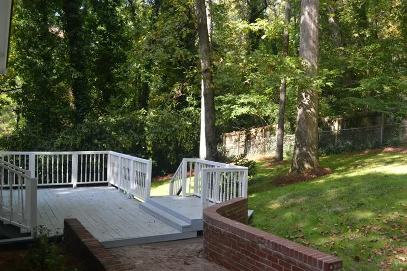 300 W Spalding Drive, Sandy Springs, Georgia 30328, 4 Bedrooms Bedrooms, ,3 BathroomsBathrooms,Residential,Sold,300 W Spalding Drive,6797111