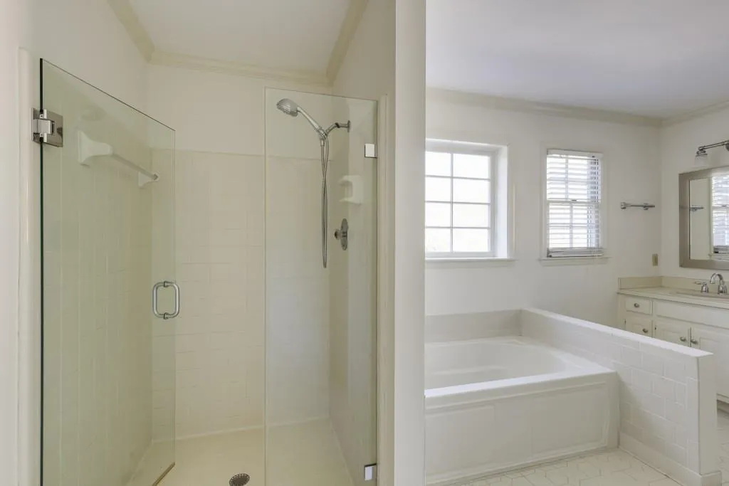 270 Grapevine Run, Sandy Springs, Georgia 30350, 7 Bedrooms Bedrooms, ,4 BathroomsBathrooms,Residential,Sold,270 Grapevine Run,7529792