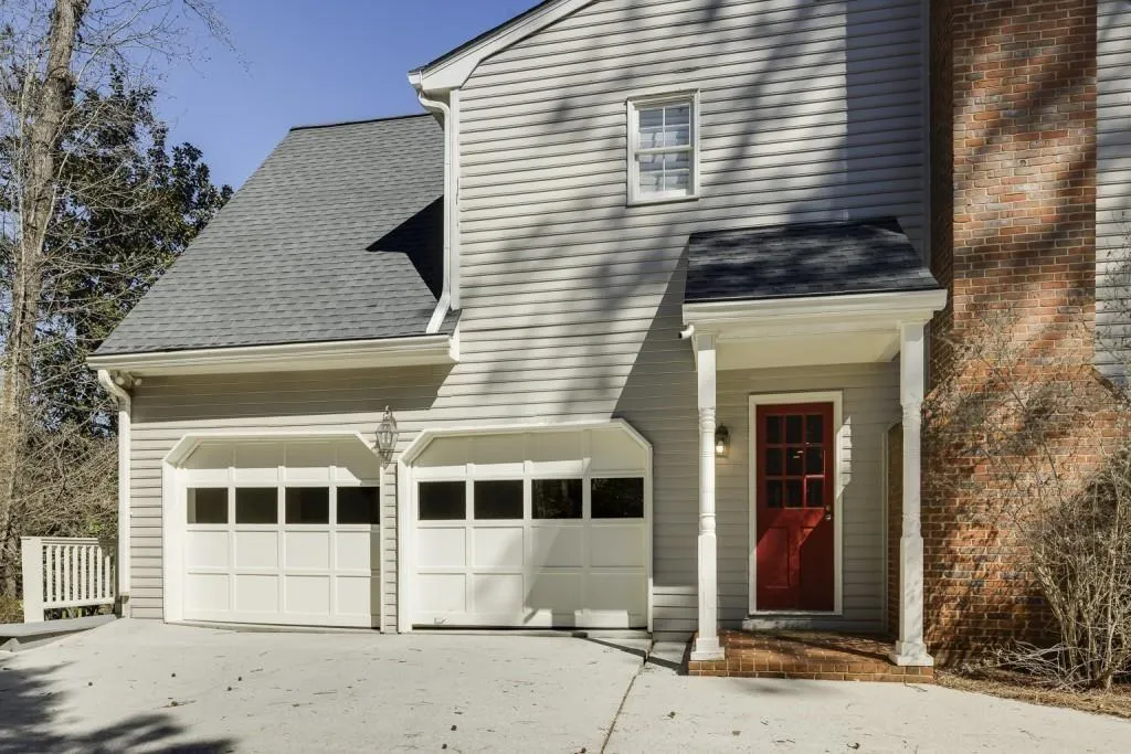 270 Grapevine Run, Sandy Springs, Georgia 30350, 7 Bedrooms Bedrooms, ,4 BathroomsBathrooms,Residential,Sold,270 Grapevine Run,7529792