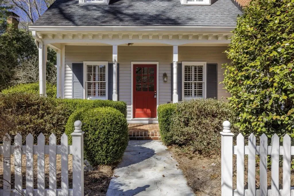 270 Grapevine Run, Sandy Springs, Georgia 30350, 7 Bedrooms Bedrooms, ,4 BathroomsBathrooms,Residential,Sold,270 Grapevine Run,7529792