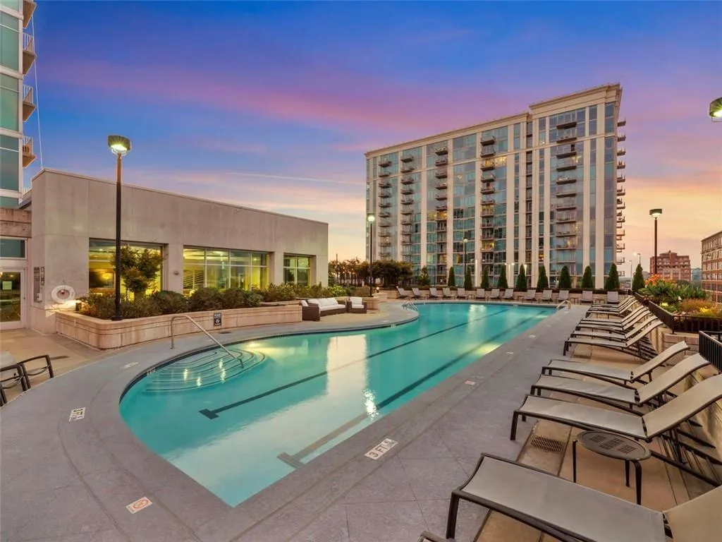 250 Pharr Road Ne Unit 806, Atlanta, Georgia 30305, 1 Bedroom Bedrooms, ,1 BathroomBathrooms,Residential,For Sale,250 Pharr Road Ne Unit 806,7661621