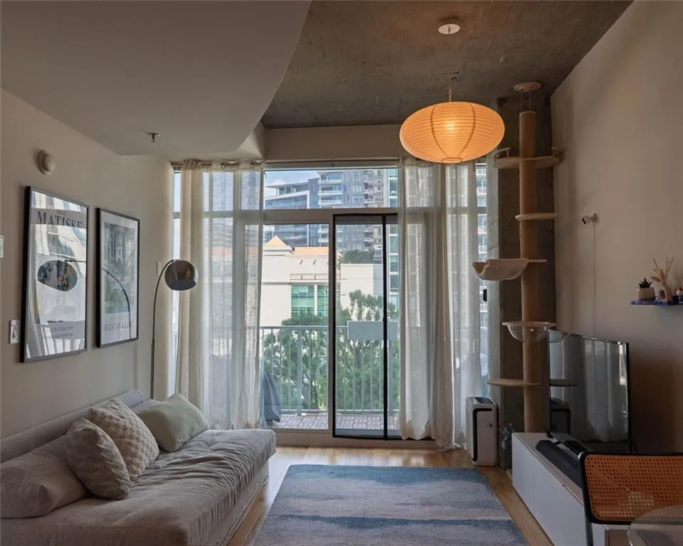 250 Pharr Road Ne Unit 806, Atlanta, Georgia 30305, 1 Bedroom Bedrooms, ,1 BathroomBathrooms,Residential,For Sale,250 Pharr Road Ne Unit 806,7661621