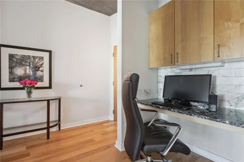 250 Pharr Road Ne Unit 806, Atlanta, Georgia 30305, 1 Bedroom Bedrooms, ,1 BathroomBathrooms,Residential,For Sale,250 Pharr Road Ne Unit 806,7661621