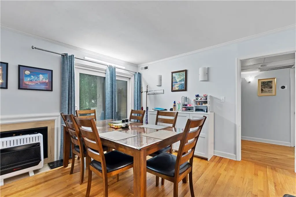 5400 Roswell Road Apt L6, Sandy Springs, Georgia 30342, 2 Bedrooms Bedrooms, ,2 BathroomsBathrooms,Residential,For Sale,5400 Roswell Road Apt L6,7698271