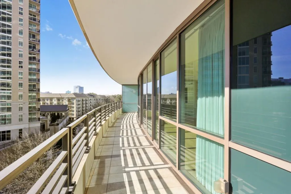 700 Park Regency Place Unit 904, Atlanta, Georgia 30326, 2 Bedrooms Bedrooms, ,2 BathroomsBathrooms,Residential,Sold,700 Park Regency Place Unit 904,5832554