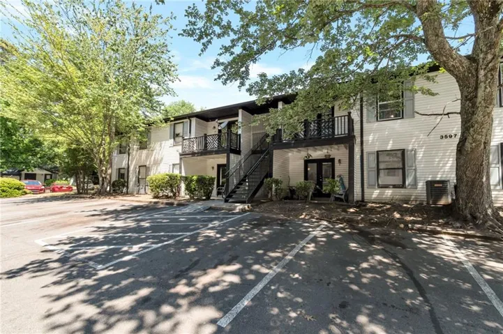 3597 Woodbriar Circle Unit B, Tucker, Georgia 30084