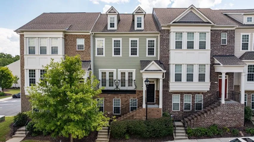 Welcome Home! (2nd home from the left)