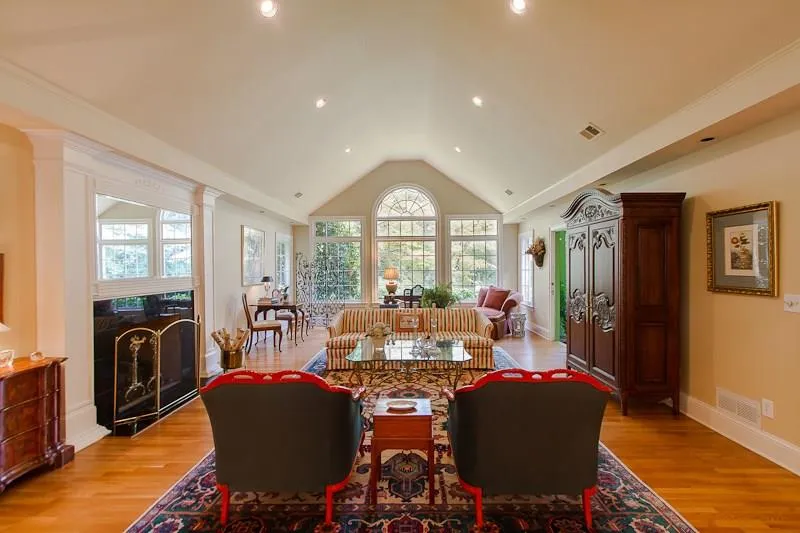 405 Heards Ferry Road, Sandy Springs, Georgia 30328, 4 Bedrooms Bedrooms, ,4 BathroomsBathrooms,Residential,Sold,405 Heards Ferry Road,5673376