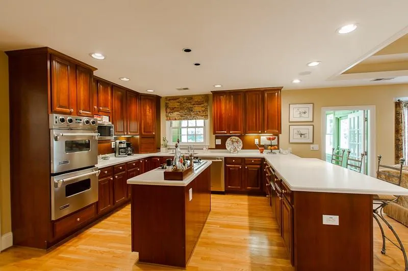 405 Heards Ferry Road, Sandy Springs, Georgia 30328, 4 Bedrooms Bedrooms, ,4 BathroomsBathrooms,Residential,Sold,405 Heards Ferry Road,5673376
