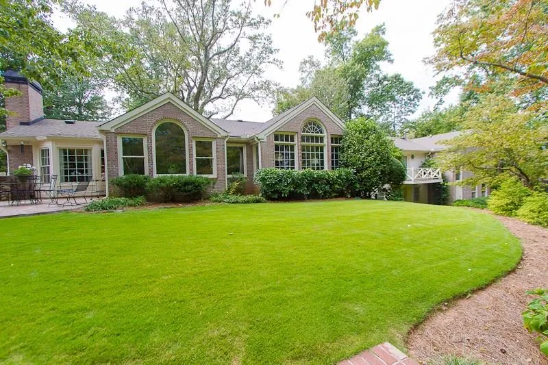 405 Heards Ferry Road, Sandy Springs, Georgia 30328, 4 Bedrooms Bedrooms, ,4 BathroomsBathrooms,Residential,Sold,405 Heards Ferry Road,5673376