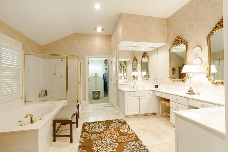 405 Heards Ferry Road, Sandy Springs, Georgia 30328, 4 Bedrooms Bedrooms, ,4 BathroomsBathrooms,Residential,Sold,405 Heards Ferry Road,5673376