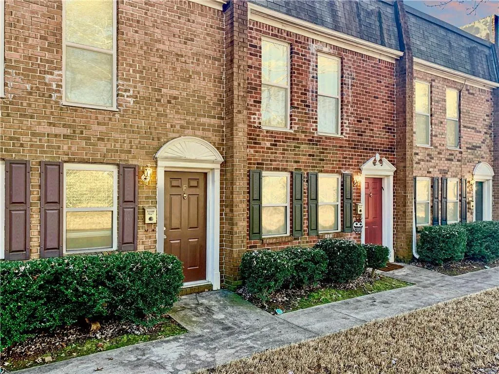205 Winding River Drive Unit F, Sandy Springs, Georgia 30350, 2 Bedrooms Bedrooms, ,2 BathroomsBathrooms,Residential,Sold,205 Winding River Drive Unit F,6983865