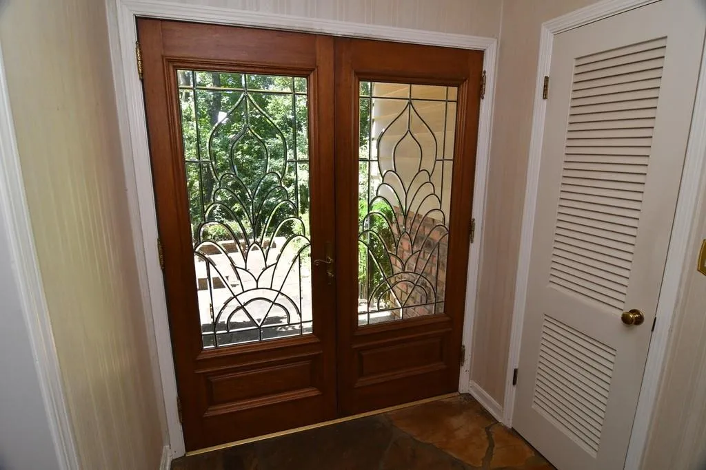 1090 Kingston Drive, Sandy Springs, Georgia 30342, 5 Bedrooms Bedrooms, ,3 BathroomsBathrooms,Residential,Sold,1090 Kingston Drive,6122528