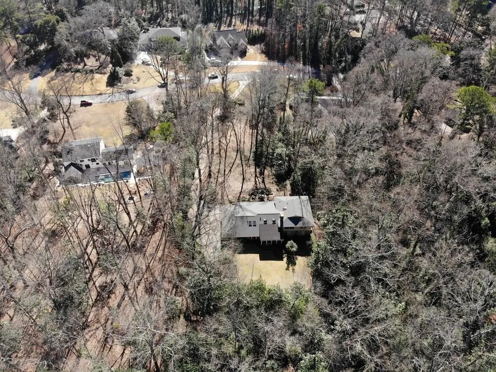 1090 Kingston Drive, Sandy Springs, Georgia 30342, 5 Bedrooms Bedrooms, ,3 BathroomsBathrooms,Residential,Sold,1090 Kingston Drive,6122528