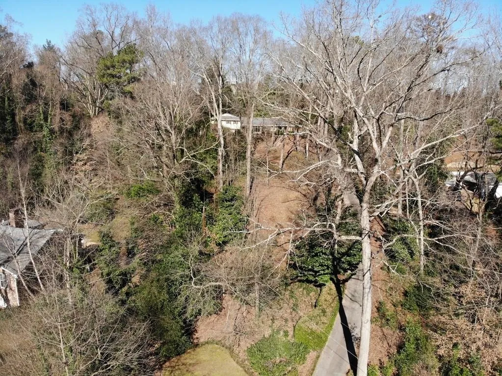 1090 Kingston Drive, Sandy Springs, Georgia 30342, 5 Bedrooms Bedrooms, ,3 BathroomsBathrooms,Residential,Sold,1090 Kingston Drive,6122528