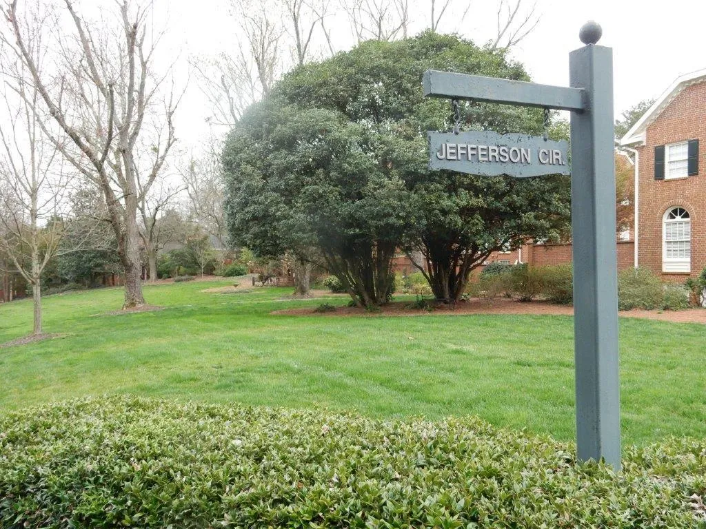 527 Jefferson Circle, Sandy Springs, Georgia 30328, 3 Bedrooms Bedrooms, ,2 BathroomsBathrooms,Residential,Sold,527 Jefferson Circle,7352706