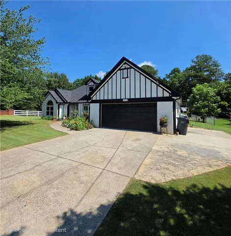 2800 Cove Crossing Drive, Lawrenceville, Georgia 30045